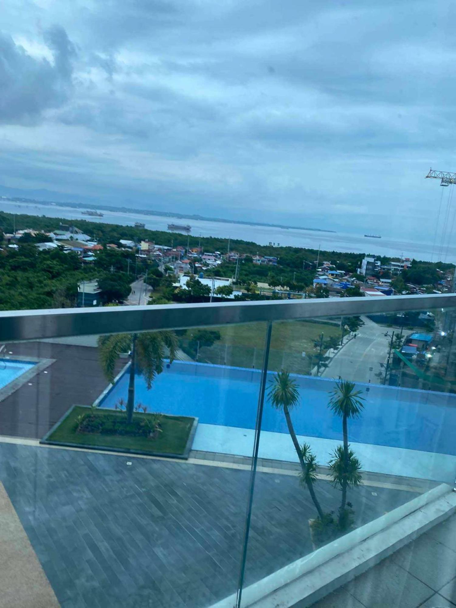 Mactan Newtown Beach Condo Мактан Экстерьер фото